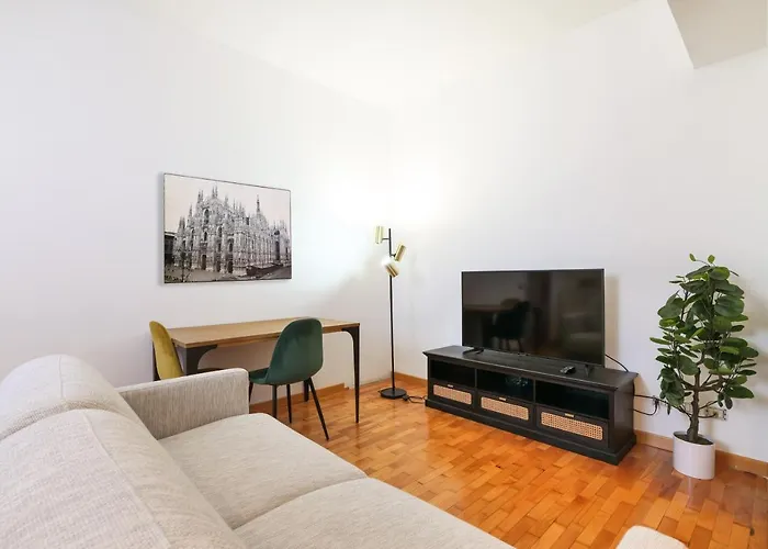 Duomo Luxury Viii *